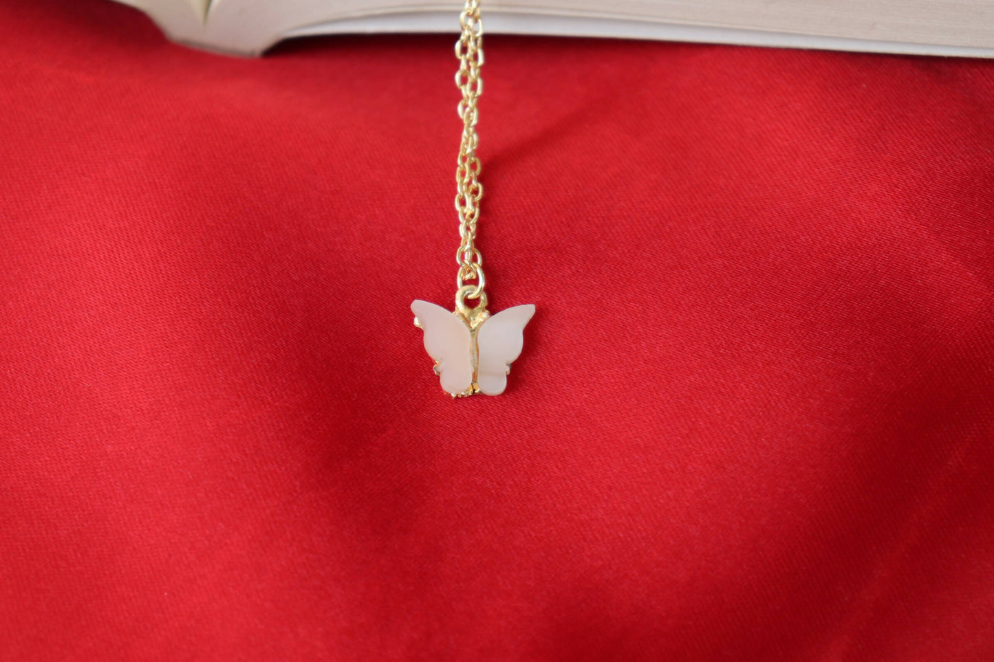 White butterfly chain